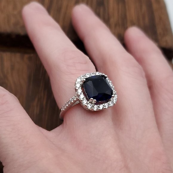 Size 7 925 Sterling Silver Beautiful Blue And Clear Cubic Zirconia Halo Ring - Picture 5 of 9